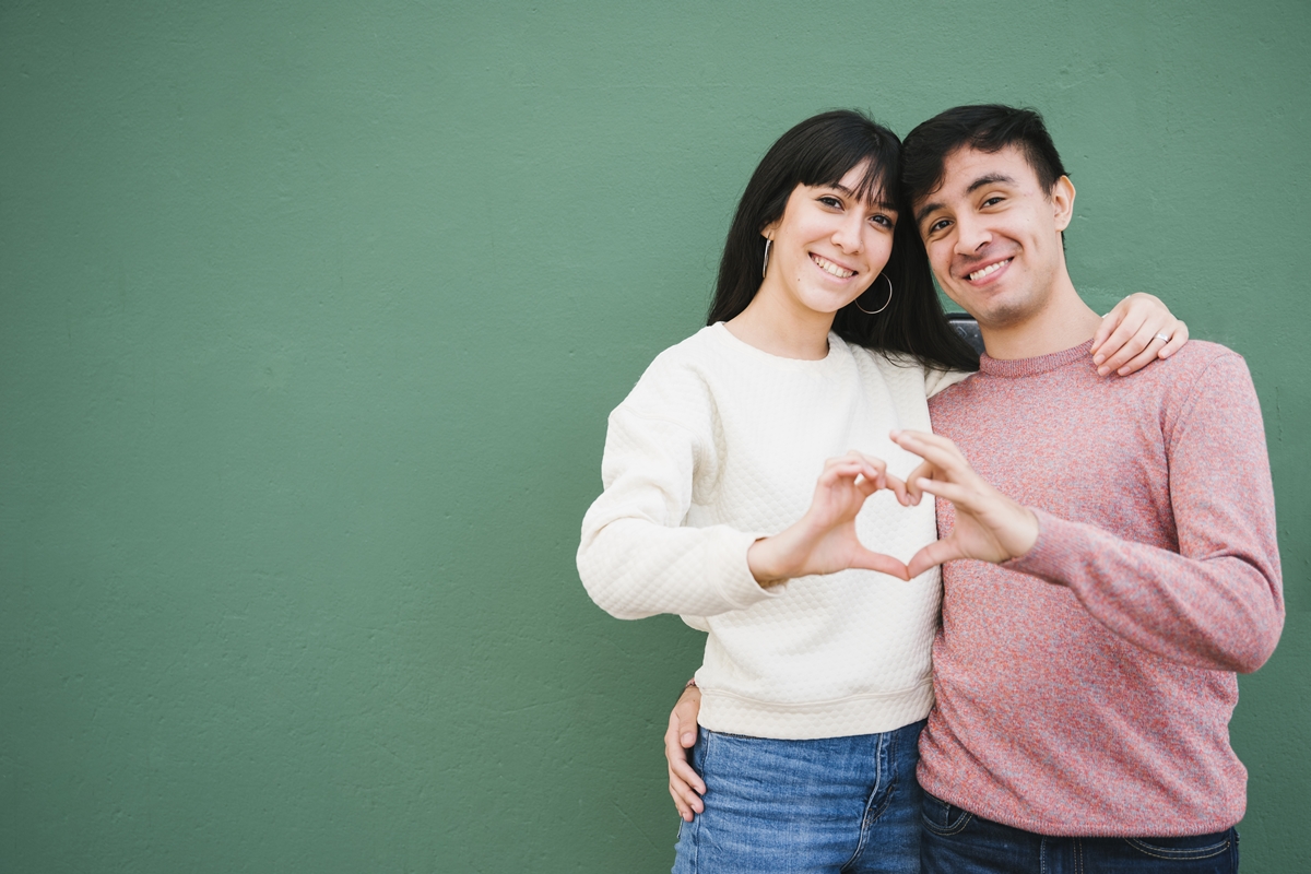 100 Kata-kata romantis singkat dan penuh makna