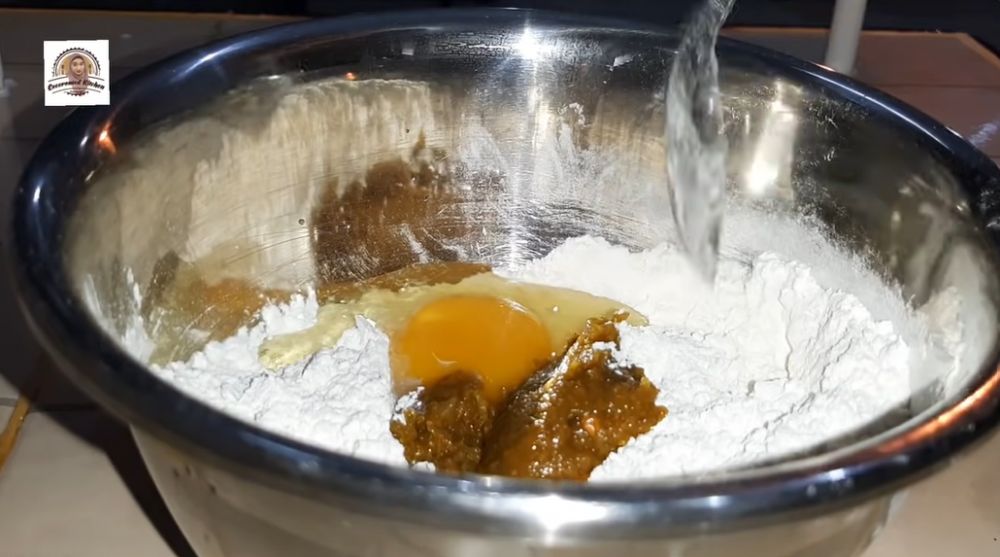 Trik bikin bakwan udang renyah seharian, nggak perlu pakai baking soda