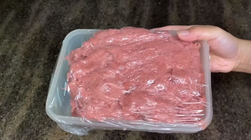 Bye-bye bakso lembek! Ini resep bakso sapi full daging yang kenyal tanpa tepung