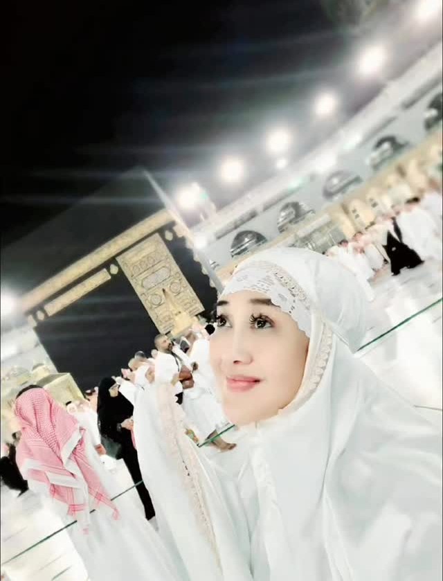 Bersyukur bisa beribadah haji tahun 2025, Paramitha Rusady ngaku kuota hajinya ditawar hampir Rp1 M