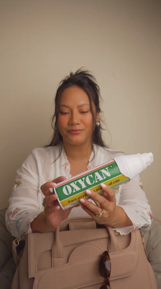 Tara Basro buat konten What's in My Bag, 9 potret isinya bikin melongo, warung Madura kalah