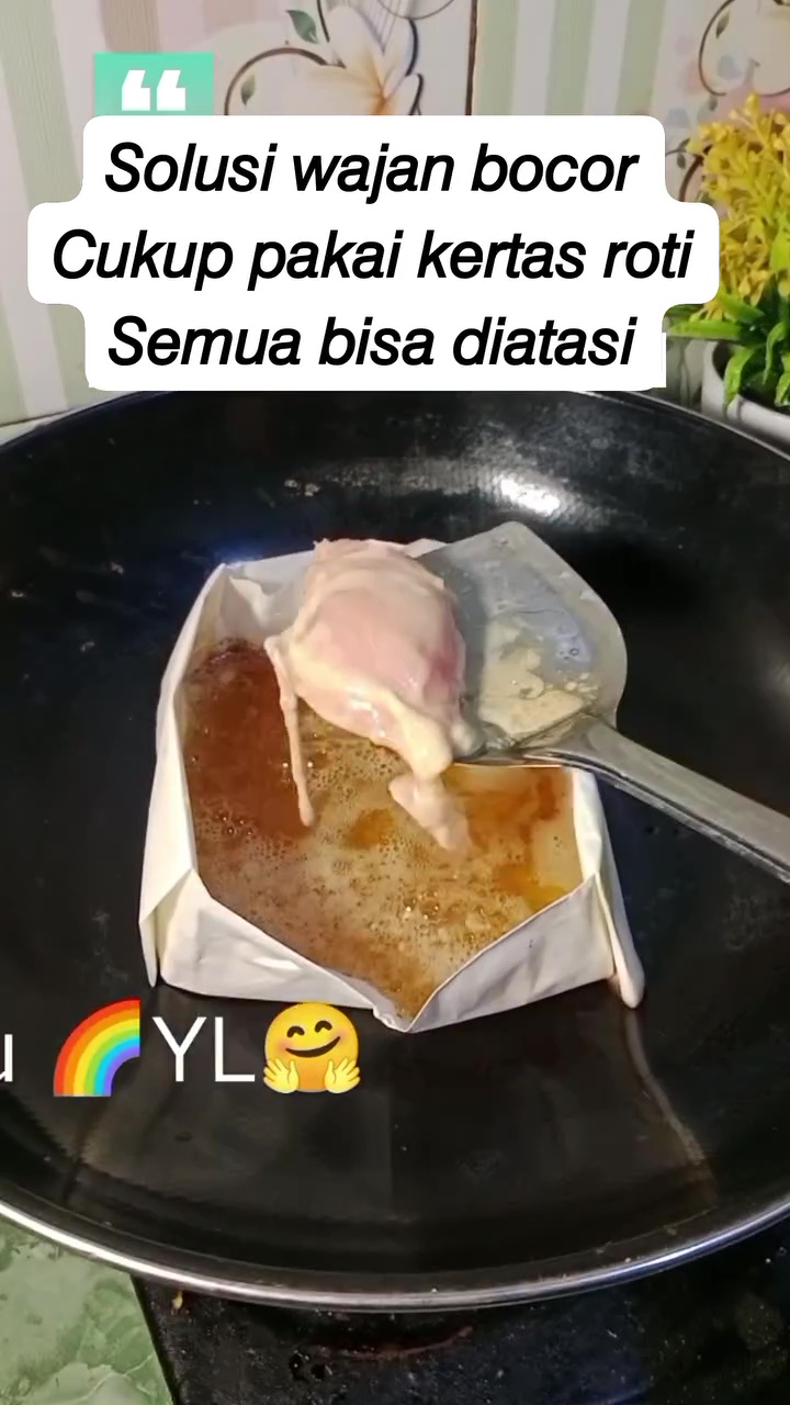 Punya wajan bolong jangan langsung dibuang! Ini solusi praktis biar bisa dipakai menggoreng makanan