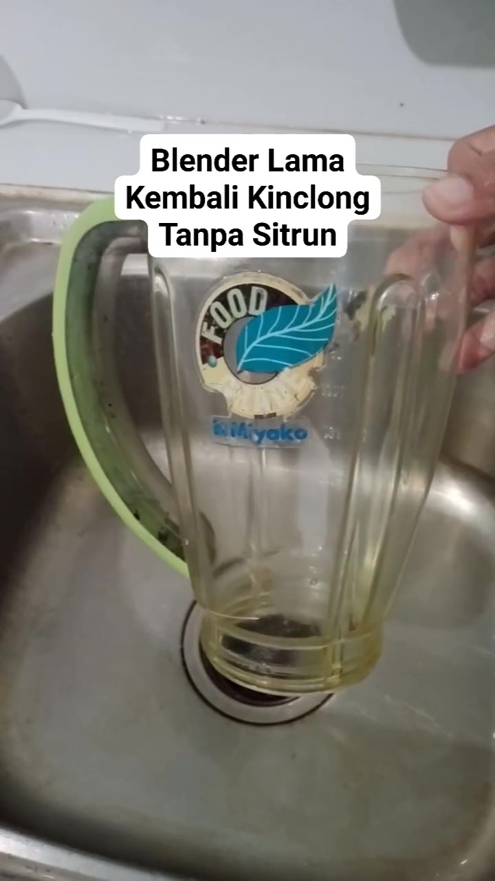 Blender menguning karena sering dipakai? Inilah solusi mudah bikin kinclong lagi tanpa bantuan sitrun