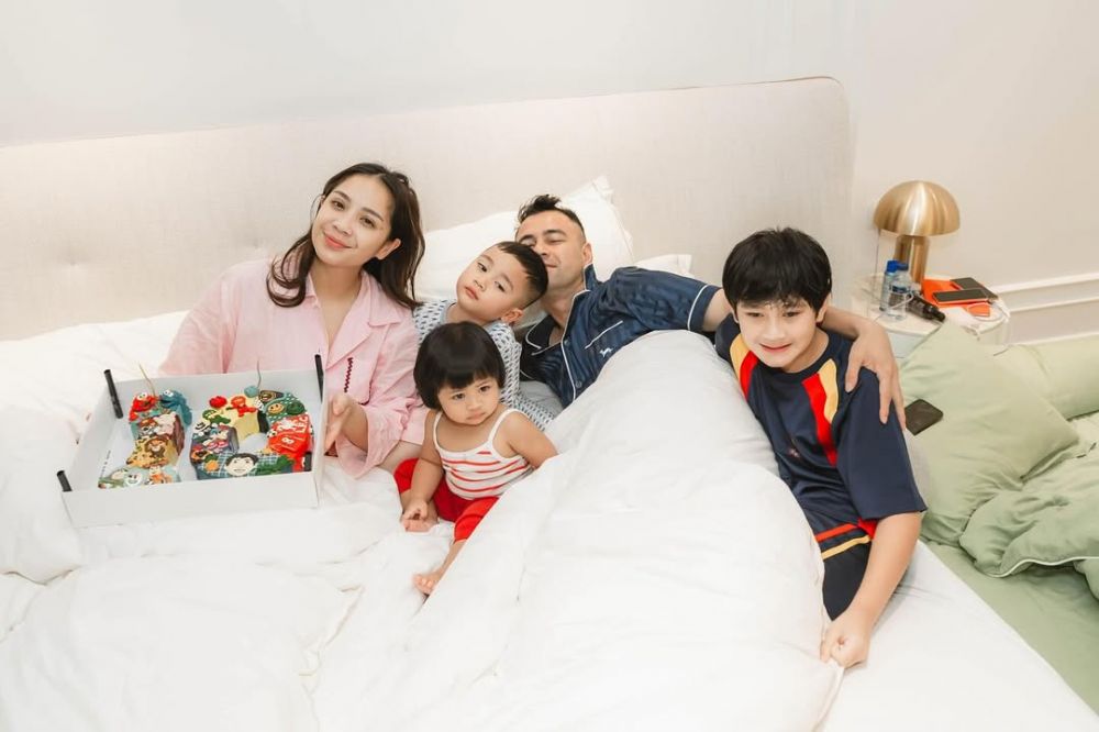 Raffi Ahmad ungkap kisah pilu anak angkatnya hingga diadopsi, ternyata ditemukan di tempat sampah 