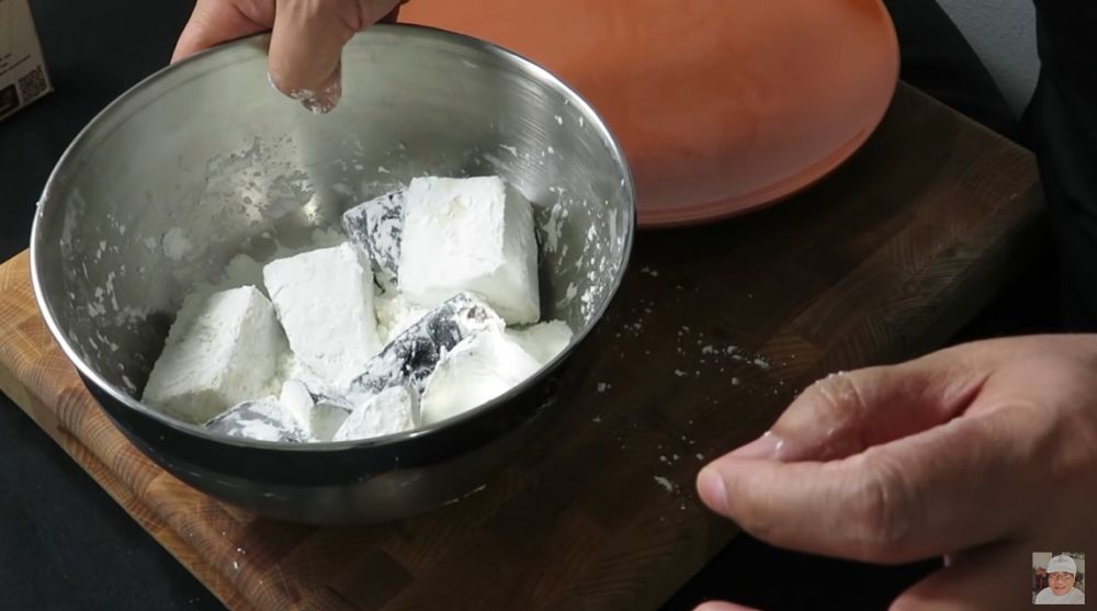 Eksperimen terong goreng anti serap minyak, cara bikin garing cuma tambah 1 bahan dapur ini