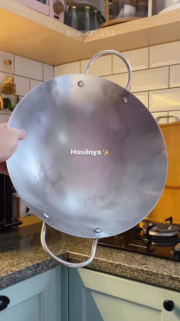 Wajan berkerak bukan masalah, coba cara praktis ini agar kinclong lagi seketika tanpa abu gosok