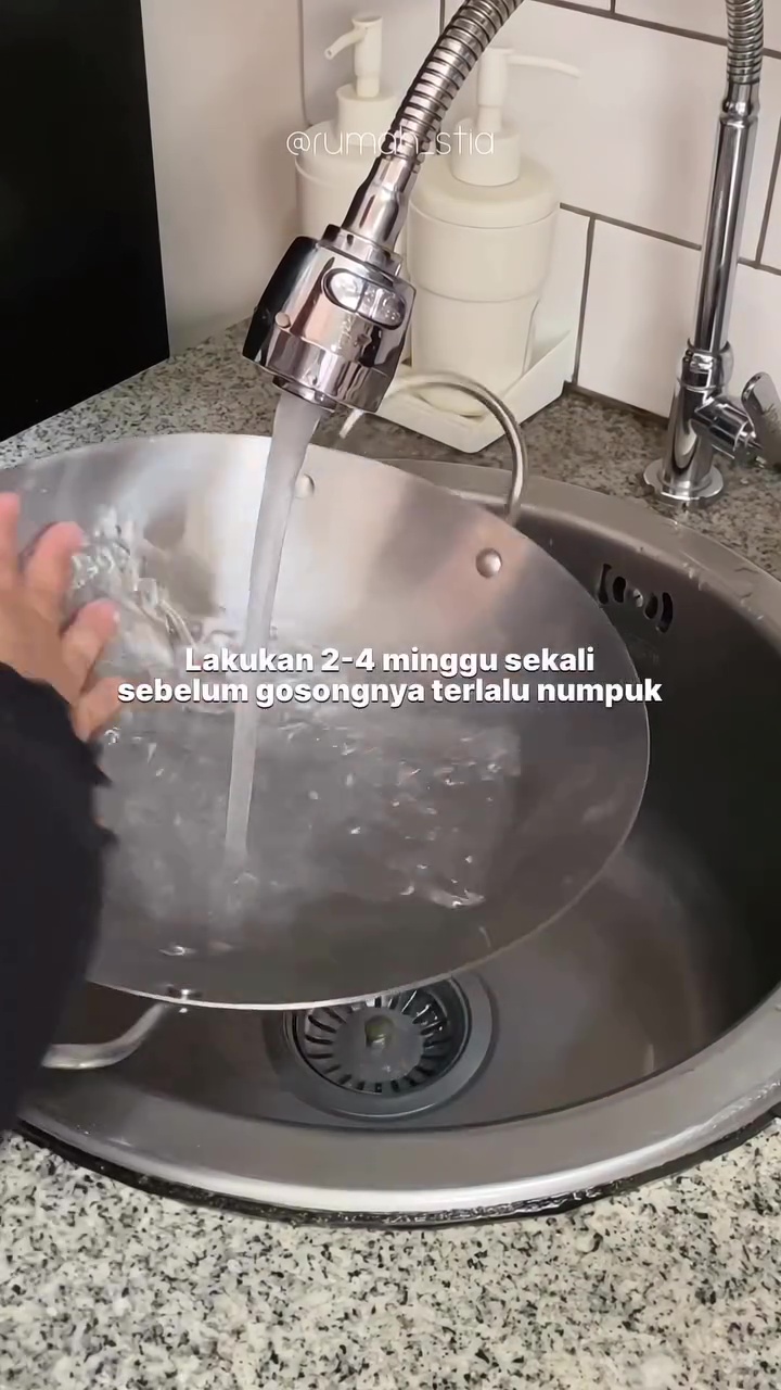 Wajan berkerak bukan masalah, coba cara praktis ini agar kinclong lagi seketika tanpa abu gosok