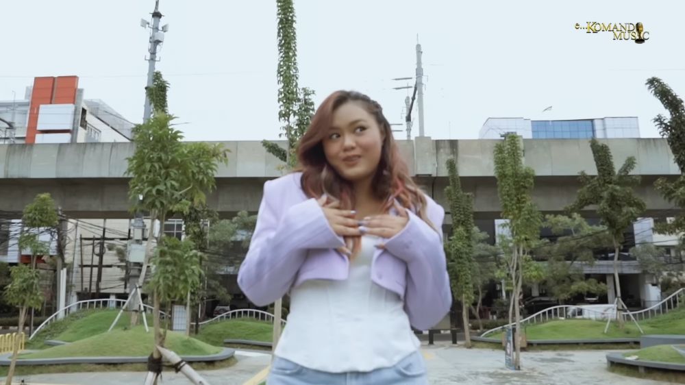 Ternyata punya suara merdu, ini potret 9 anak presenter yang jadi penyanyi, anak Ramzi sempat dikritik