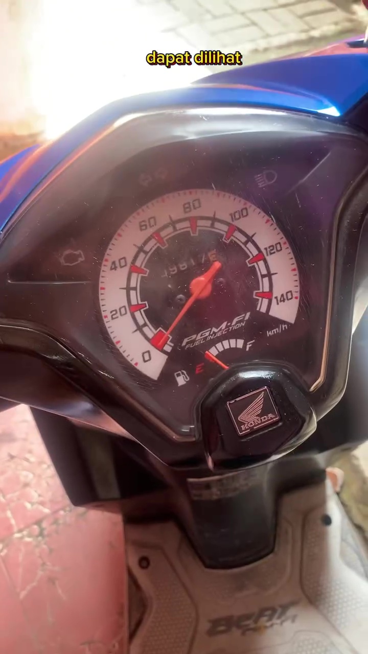 Wanita ini bagikan trik dari tukang bengkel cara atasi kaca speedometer retak tanpa perlu ganti baru