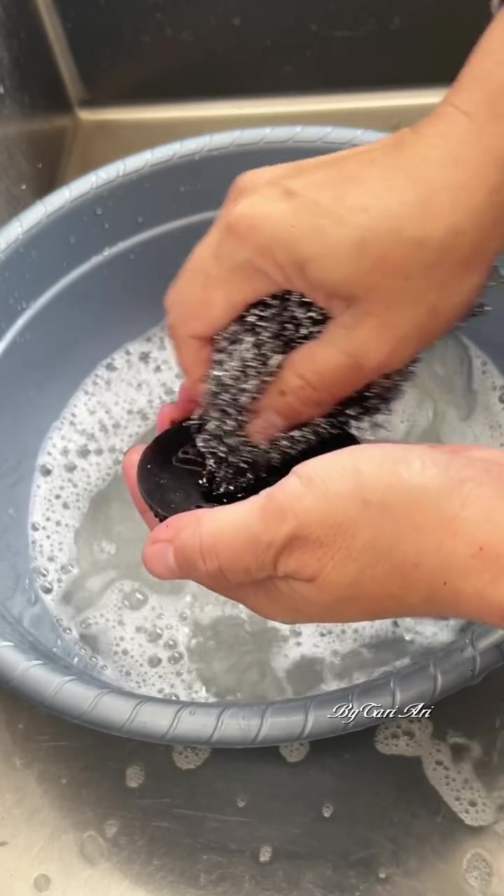 Api kompor jadi merah karena burner dekil? Coba rendam dengan cairan ini, auto bersih bebas kerak 