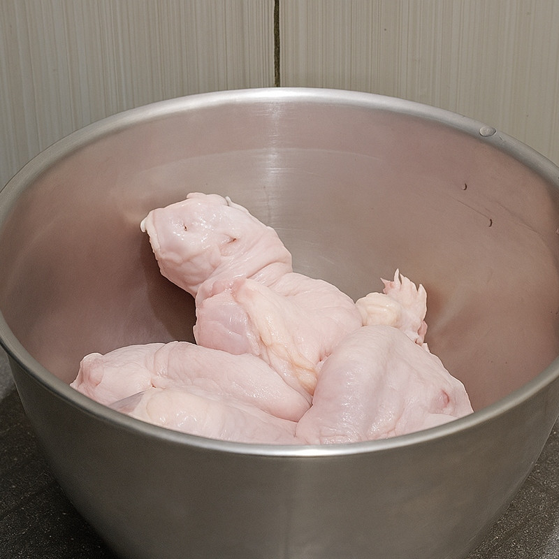 Stop cuci ayam dengan air jika ingin bebas kontaminasi, coba cara ini agar lebih higienis