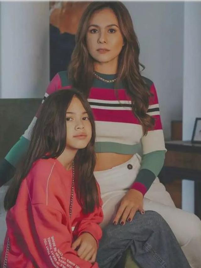 Potret kebersamaan 11 pesinetron dengan putrinya yang beranjak ABG, gaya modisnya tiru sang ibunda