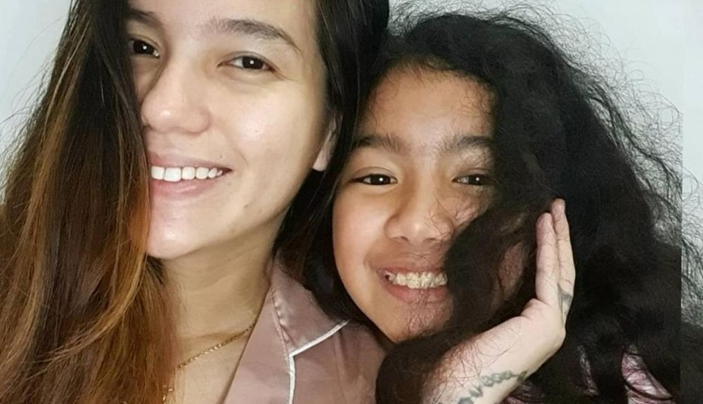 Potret kebersamaan 11 pesinetron dengan putrinya yang beranjak ABG, gaya modisnya tiru sang ibunda