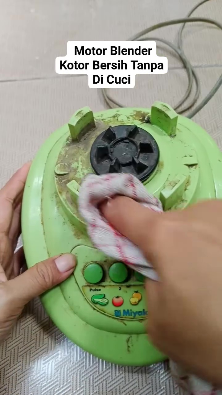 Jangan asal cuci! Inilah cara aman bersihkan mesin blender lama yang berkerak bermodal 2 bahan dapur