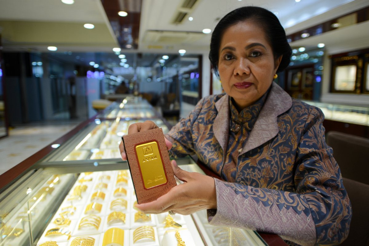 Strategi bijak hadapi kenaikan harga emas antam 2025, kapan waktu tepat membeli dan menjual?