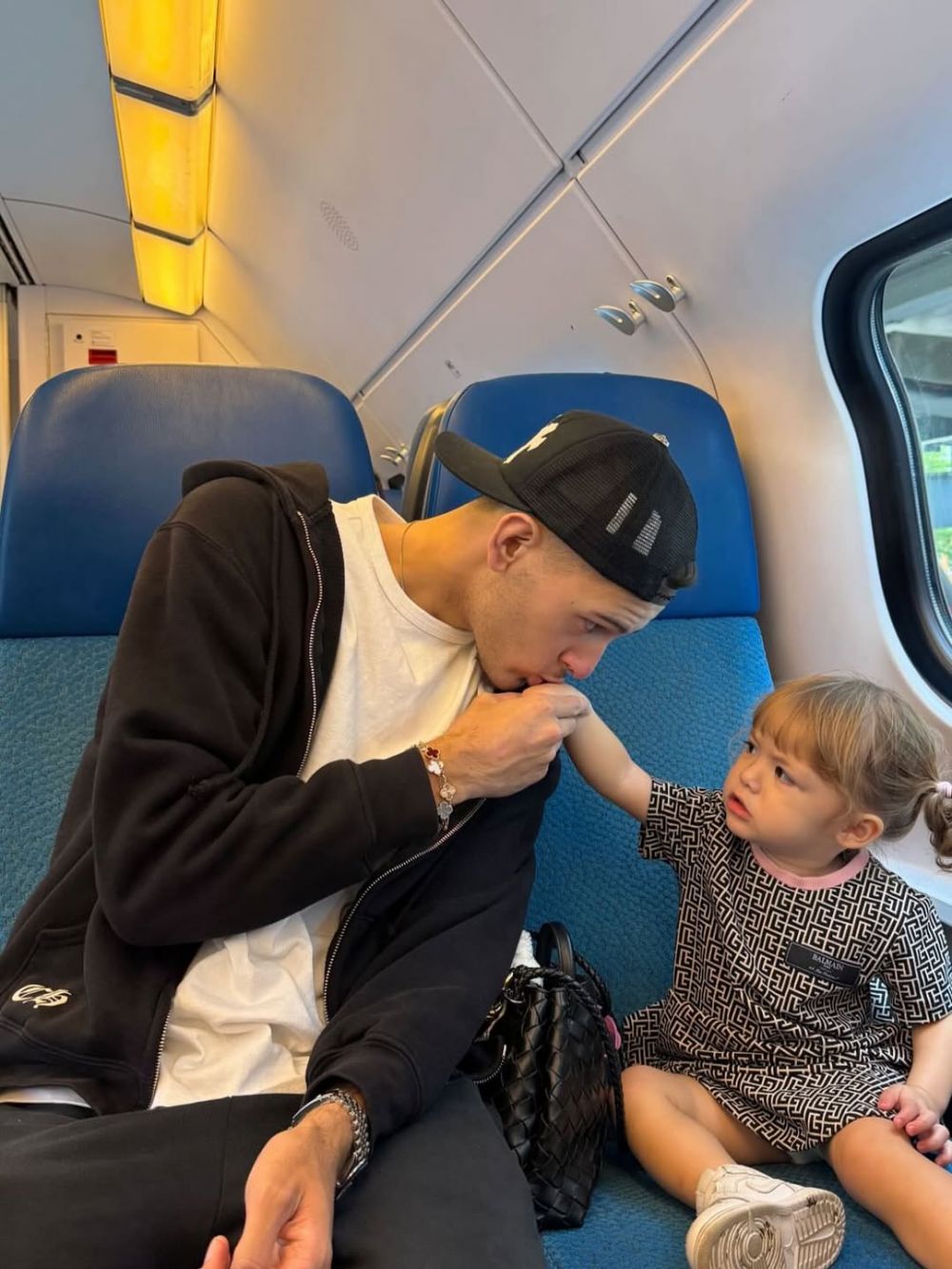 9 Potret Justin Hubner rayakan ulang tahun ke-2 Kamari, sebut anak Jennifer Coppen adalah putrinya