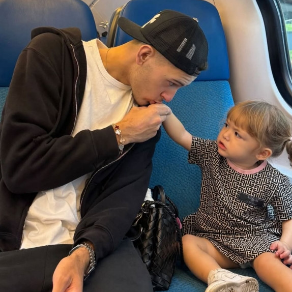 9 Potret Justin Hubner rayakan ulang tahun ke-2 Kamari, sebut anak Jennifer Coppen adalah putrinya