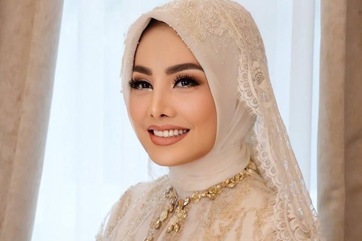 Unggah foto kenakan gaun putih bak pengantin, 7 potret terbaru Cici Paramida ini banjir ucapan selamat