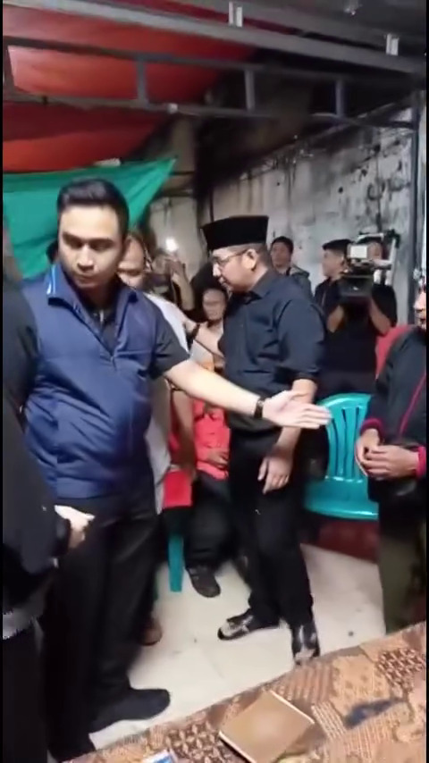 9 Potret momen Pasha Ungu melayat ke rumah Affan driver ojol korban tabrak Brimob, ucap bela sungkawa