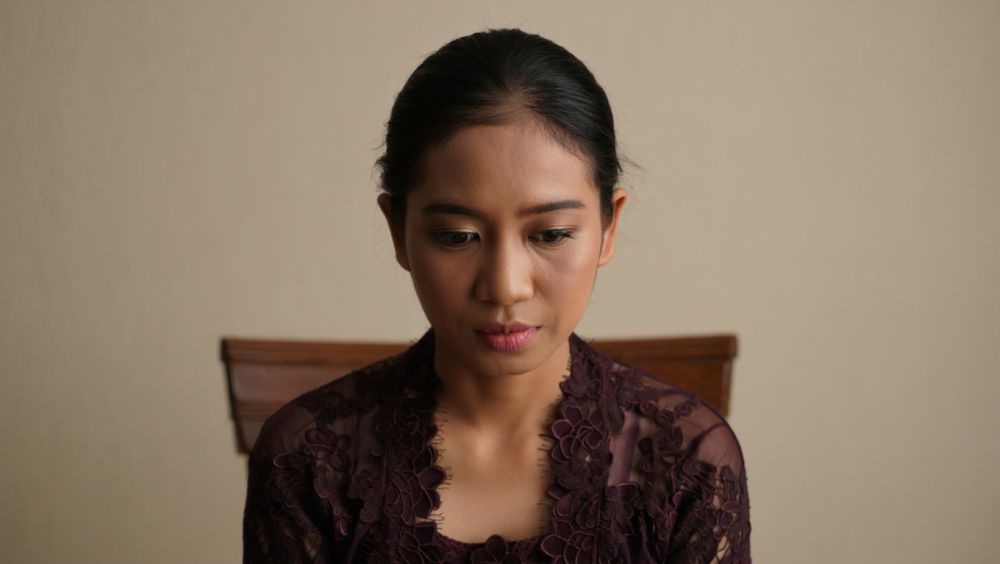 100 Kata-kata sedih singkat tentang kehidupan dan cinta terbaik 2025 dalam bahasa Inggris dan artinya