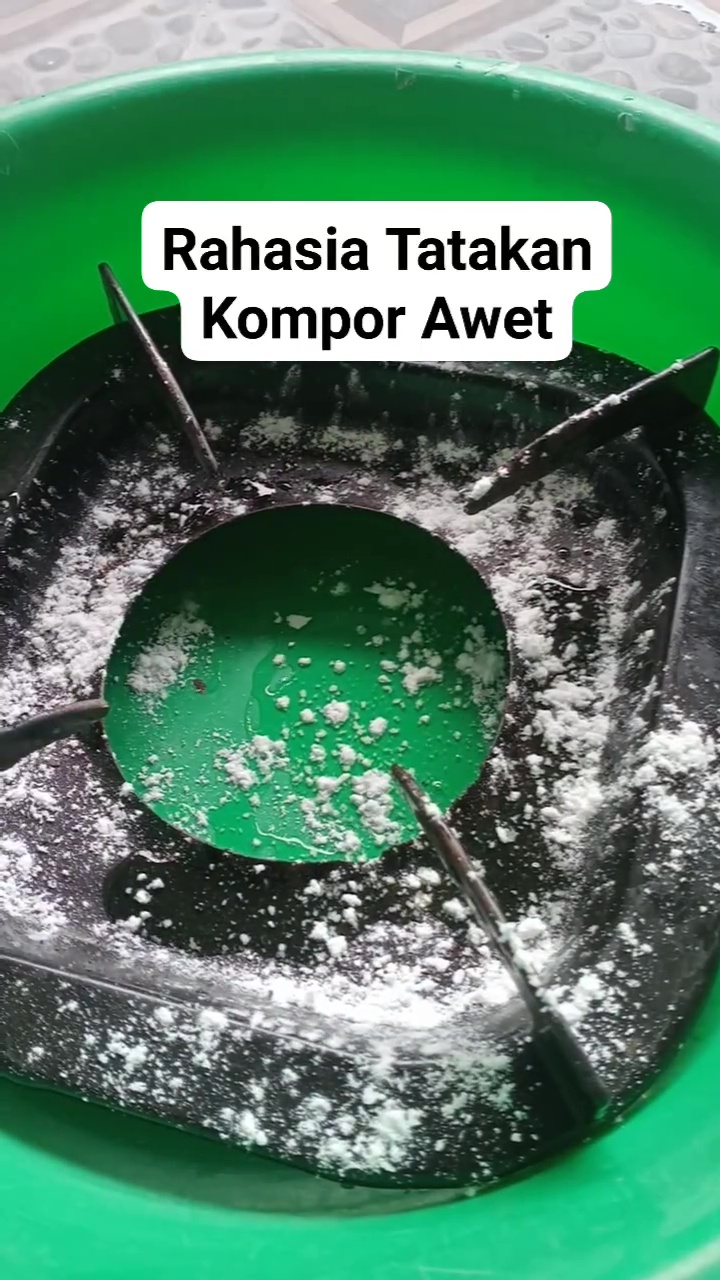 Ingin punya tatakan kompor yang selalu bersih dan bebas kerak? Cukup rutin lakukan 3 tahap ini 