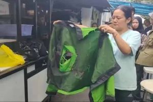 Jaket koyak dan sepatu lusuh jadi saksi bisu Affan Kurniawan, driver ojol dilindas mobil rantis brimob