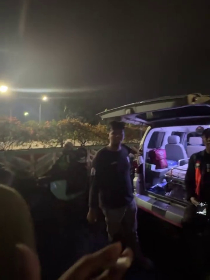 9 Potret Young Lex buka posko medis untuk pendemo, ikut antar makanan dan bantuan buat medis