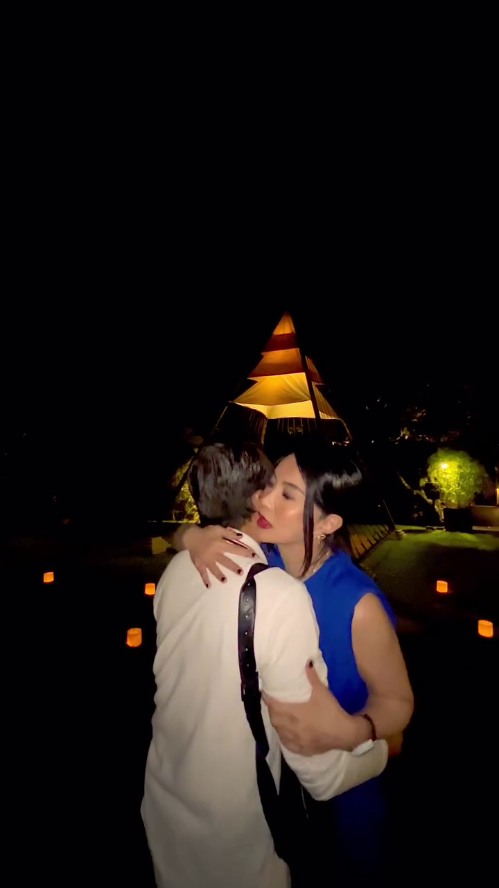 9 Potret Ari Lasso dan Dearly Joshua liburan bareng di Bali, sudah akrab banget dengan anak-anak