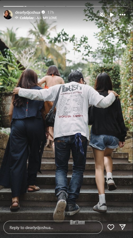 9 Potret Ari Lasso dan Dearly Joshua liburan bareng di Bali, sudah akrab banget dengan anak-anak