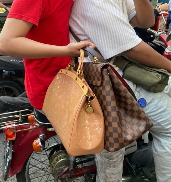 11 Potret barang diduga hasil jarahan dari rumah Ahmad Sahroni, ada jam tangan Rp11 Miliar