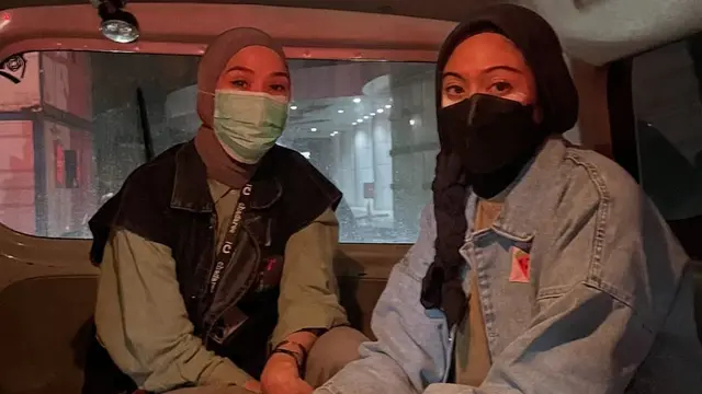 7 Potret Zaskia Adya Mecca jadi relawan medis saat aksi demo Jakarta
