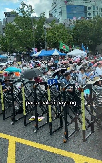 WNI tinggal di Korea Selatan ini tunjukkan tertibnya warga Negeri Ginseng saat demo, ini 7 potretnya