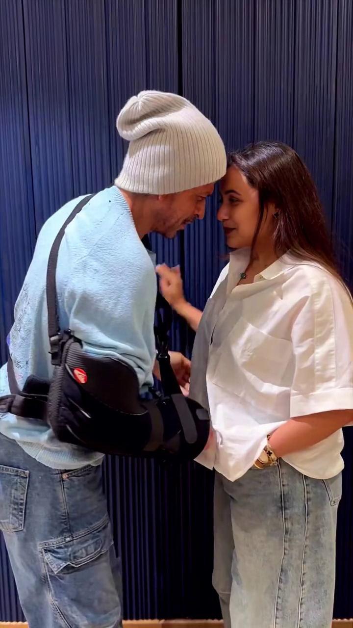 7 Momen Shah Rukh Khan dan Rani Mukerji reuni menari bareng, bikin nostalgia plus baper