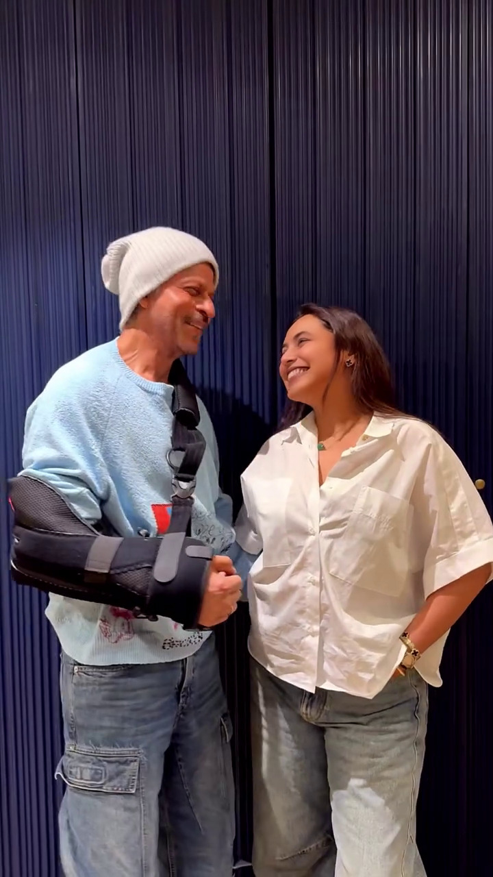 7 Momen Shah Rukh Khan dan Rani Mukerji reuni menari bareng, bikin nostalgia plus baper