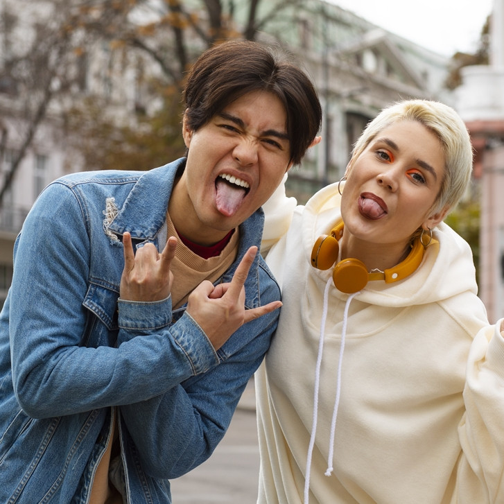 100 Kata-kata gombalan maut WA agar hubungan cinta makin romantis