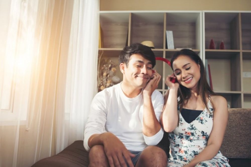 100 Kata-kata gombalan maut bikin baper bikin gagal move on