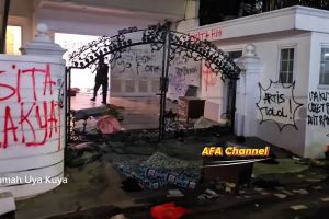 Tangkap belasan diduga pelaku penjarahan rumah Uya Kuya, Polisi: Didominasi warga sekitar