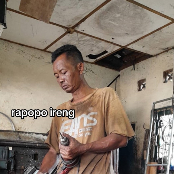 Wanita ini bangga ceritakan ayah tukang las mampu sekolahkan anak hingga tinggi, kisahnya tuai simpati