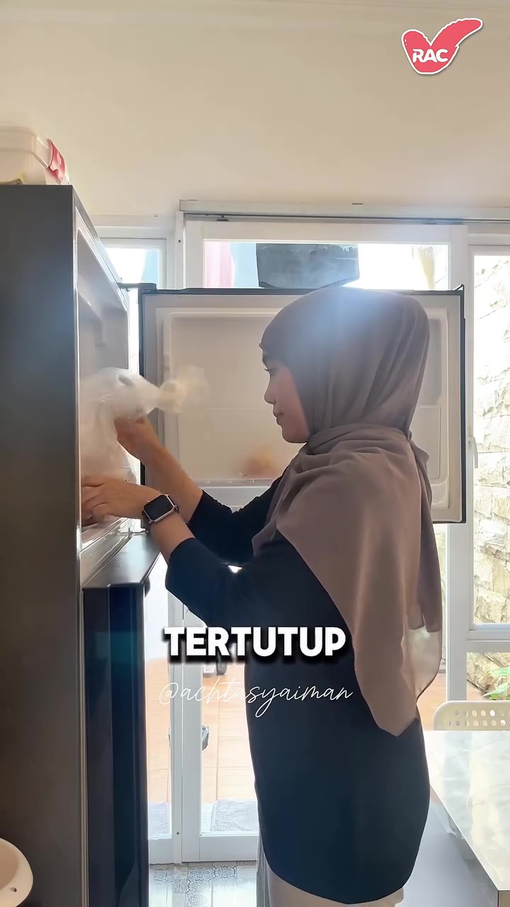 Masih penasaran, kenapa daging ayam tak boleh dicuci sebelum disimpan? Ini 3 alasan utamanya