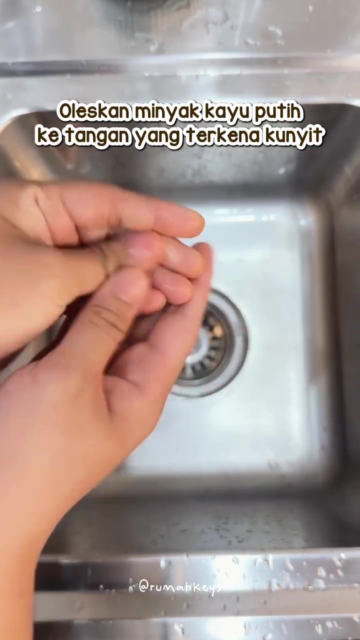 Tak perlu panik! Noda kunyit di jari tangan auto hilang dalam 1 menit cuma pakai 1 bahan rumahan ini