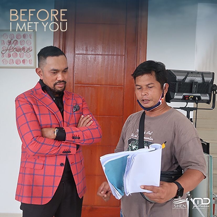Ahmad Sahroni ternyata pernah main film bareng Adhisty Zara, pakai blazer pink, ini 9 potretnya