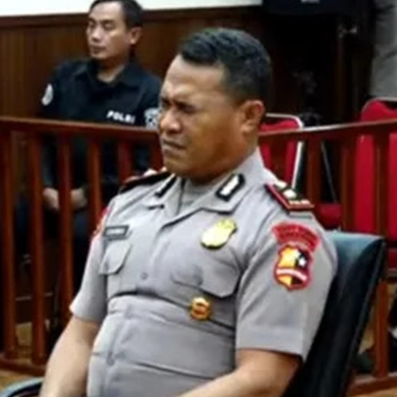 Anggota Brimob Kompol Cosmas komandan yang lindas Affan Kurniawan pakai Rantis dipecat dari Polri