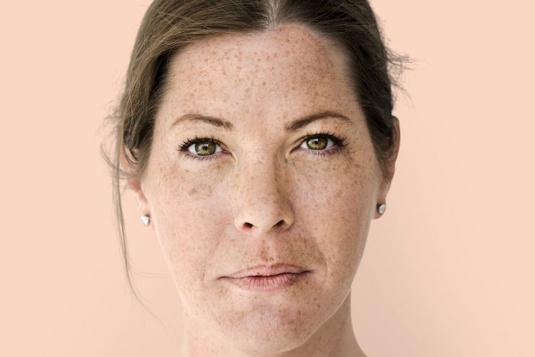 10 Serum menghilangkan flek hitam harga di bawah Rp 200 ribu