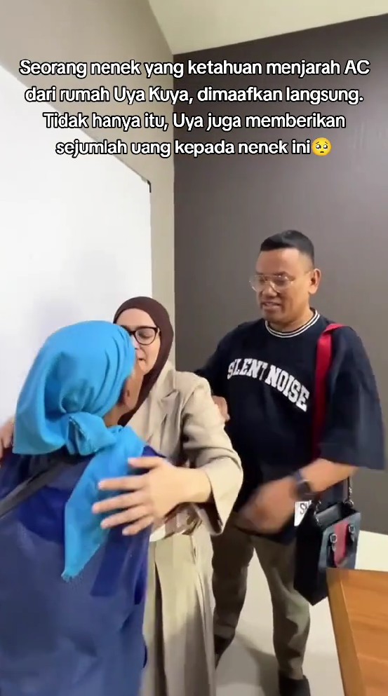 7 Potret Uya Kuya jumpa pelaku penjarah rumahnya, memaafkannya karena penghasilannya Rp30 ribu/hari