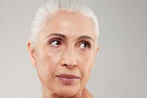 Bye-bye kulit keriput, begini trik mencegah kulit kendur tanpa botoks