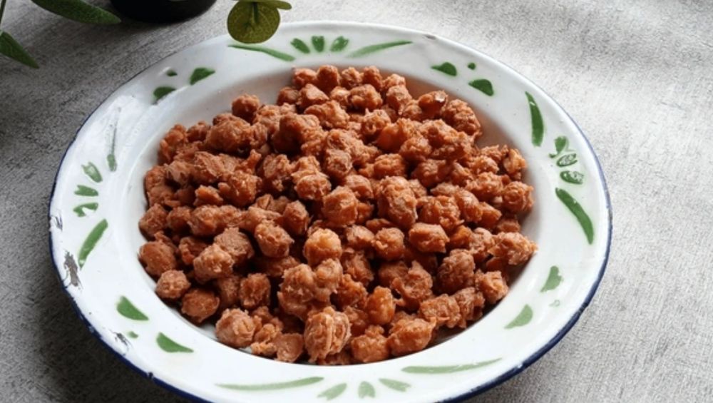 5 Resep camilan keripik dan kacang tahan lama untuk stok rumah