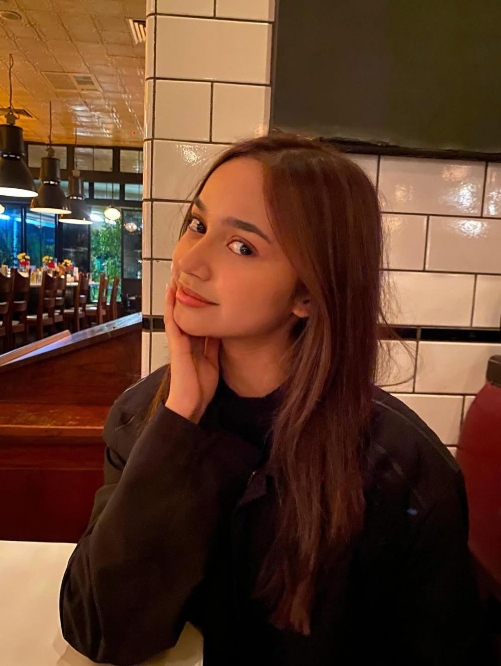 Jadi juara pertama Gadis Sampul, ini 8 potret terbaru Sydney Azkassyah Yusuf putri Cut Tari yang manis