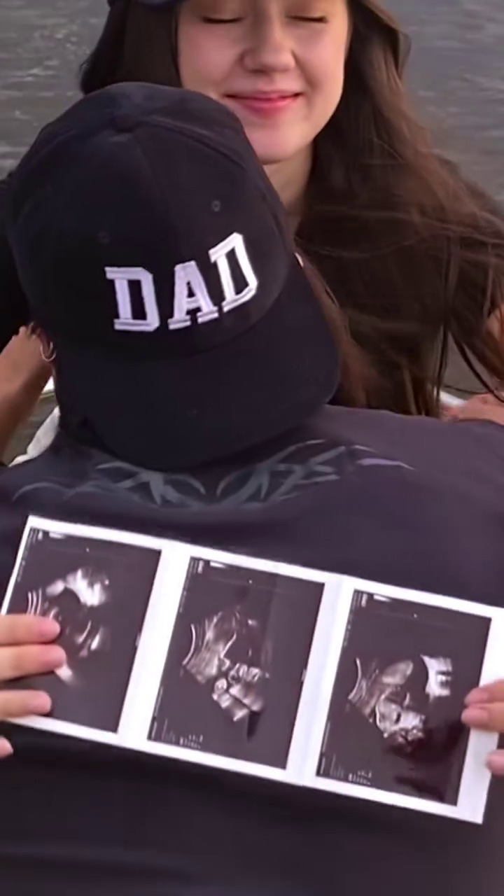 9 Potret Vika Kolensya umumkan kehamilan pertama, Billy Syahputra segera jadi ayah