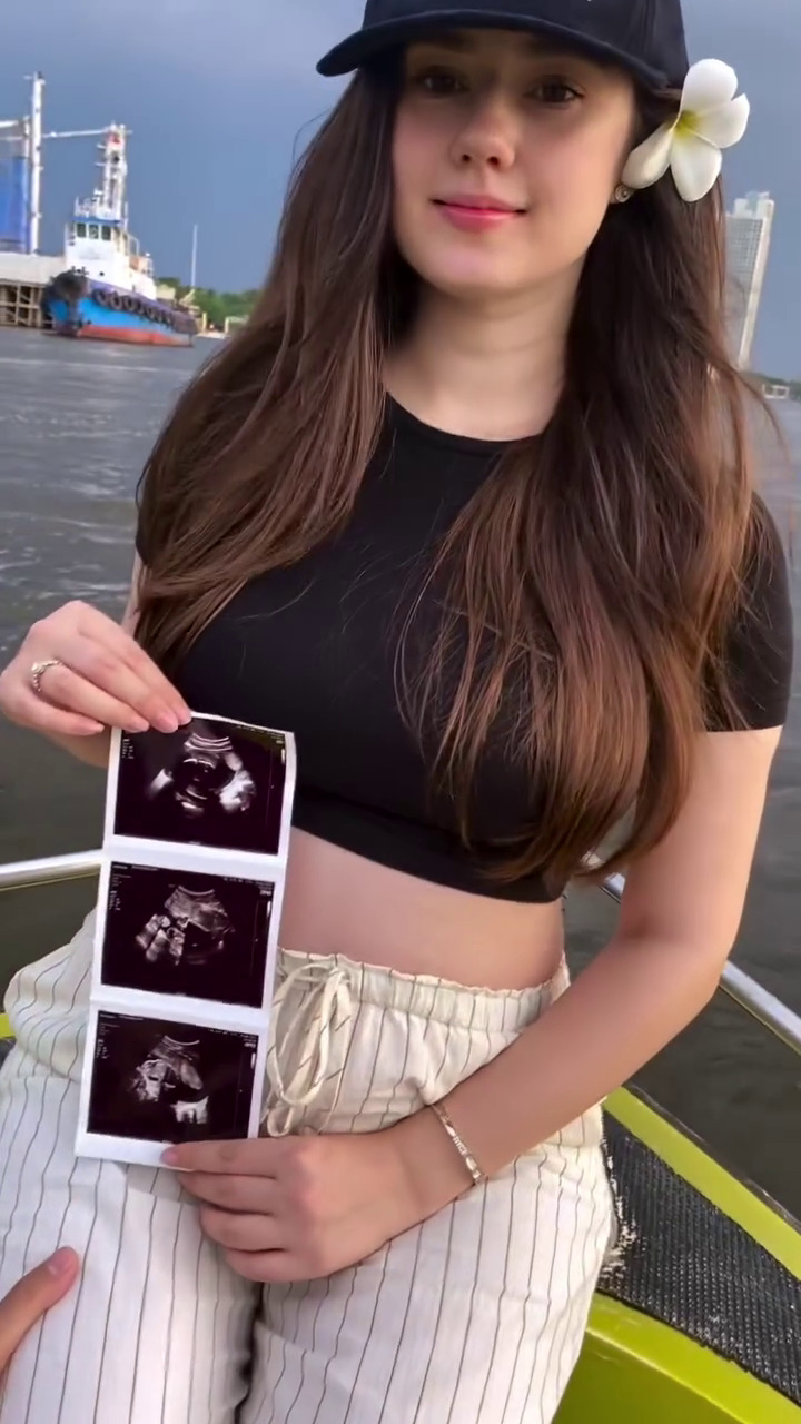 9 Potret Vika Kolensya umumkan kehamilan pertama, Billy Syahputra segera jadi ayah