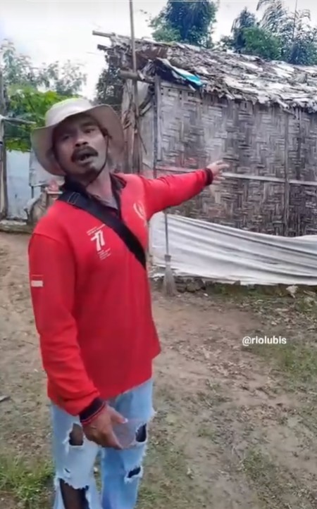 Guru honorer di Deli Serdang minta maaf usai video tinggal di gubuk reyot viral, sebut tak disengaja